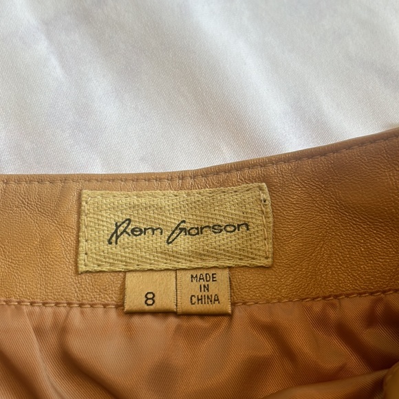 Rem Garson tan leather knee pencil skirt - Picture 6 of 12